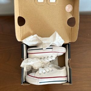 All Star Converse Classic Low Top Baby, Infant Sneakers size 3